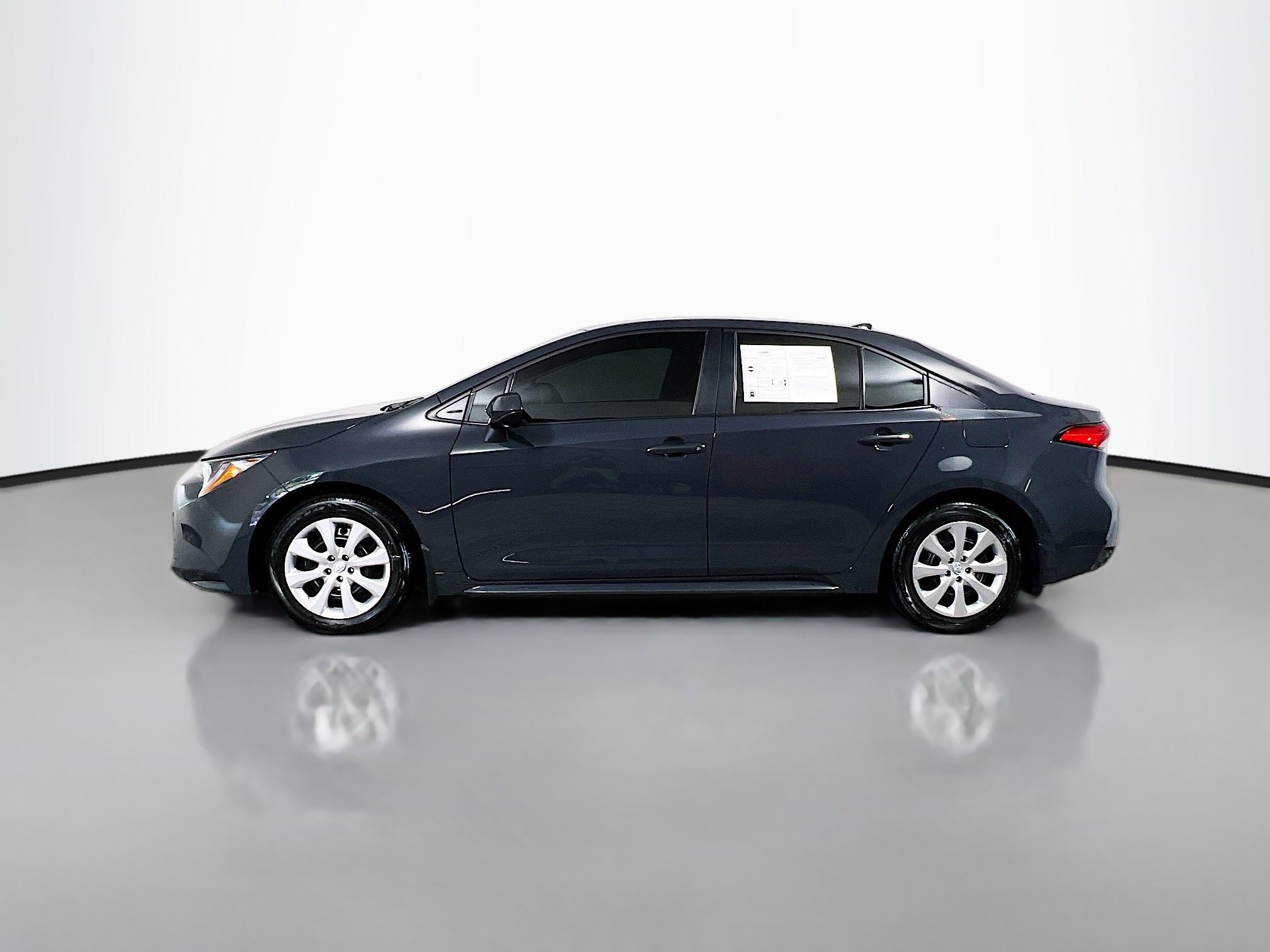 Used 2025 Toyota Corolla LE FWD image 9