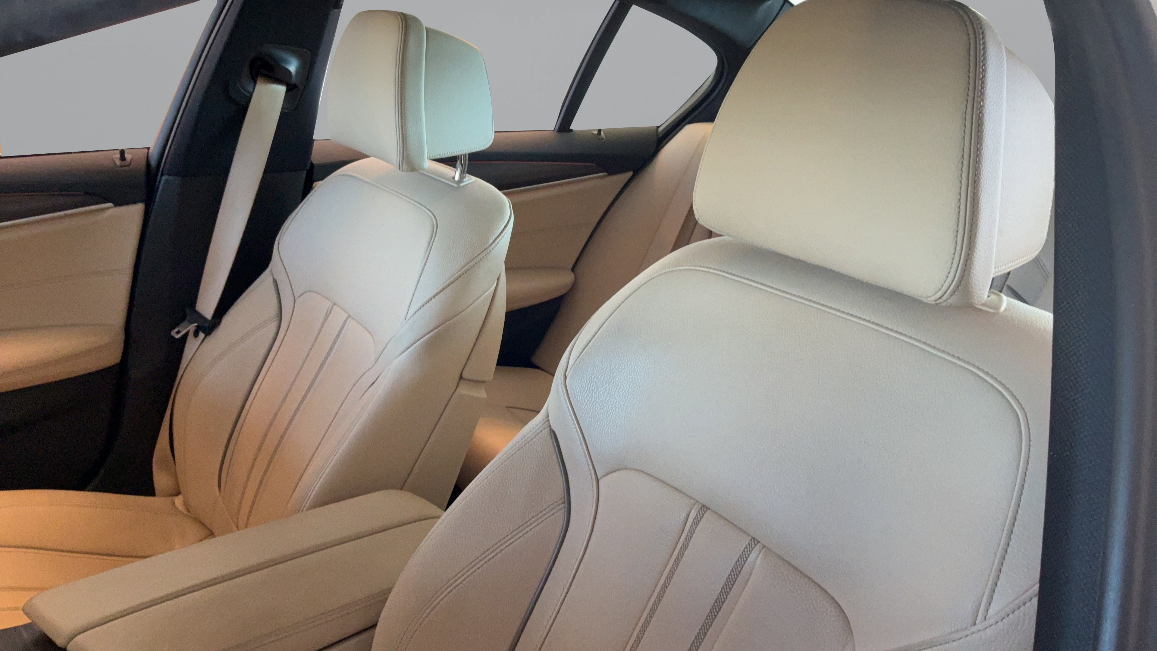 Used 2017 BMW 540i RWD image 27