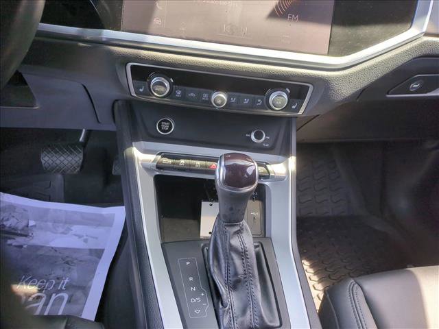 Used 2022 Audi Q3 2.0T Premium image 12