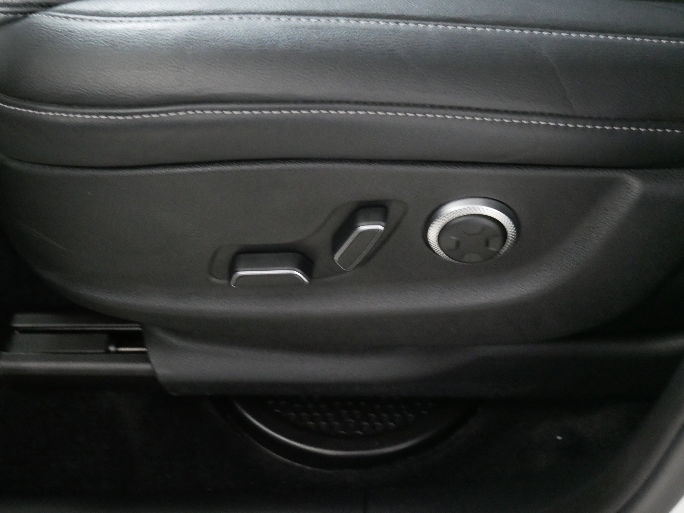 Used 2025 Genesis GV80 2.5T Standard AWD/4WD image 20