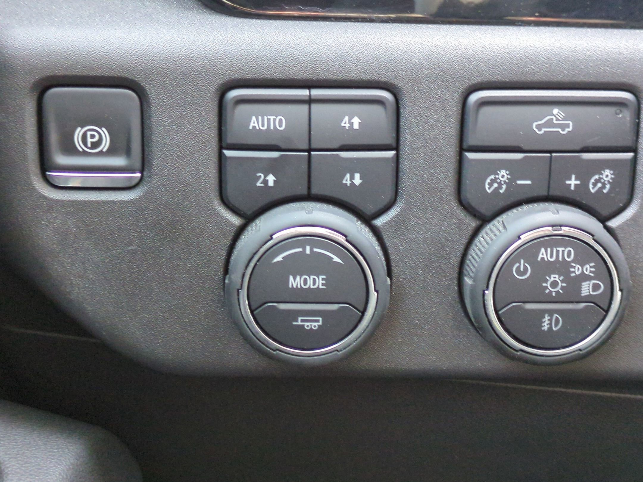 Certified 2025 Chevrolet Silverado 1500 LT Trail Boss w/ Convenience Package II image 19