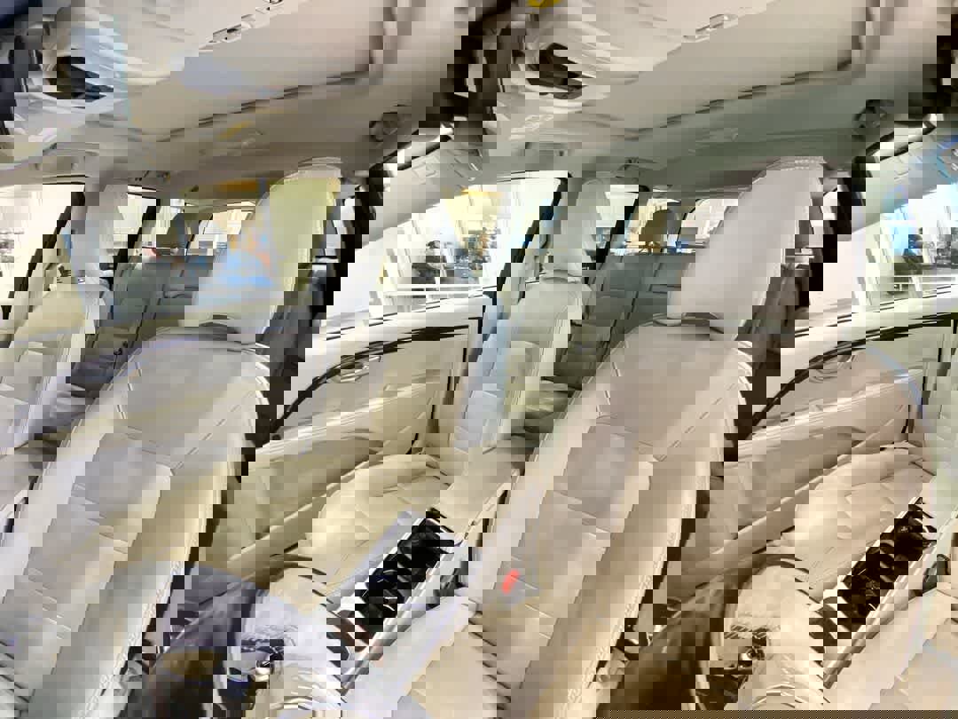 Used 2016 Volvo XC70 T5 Premier w/ Proximity Package image 14