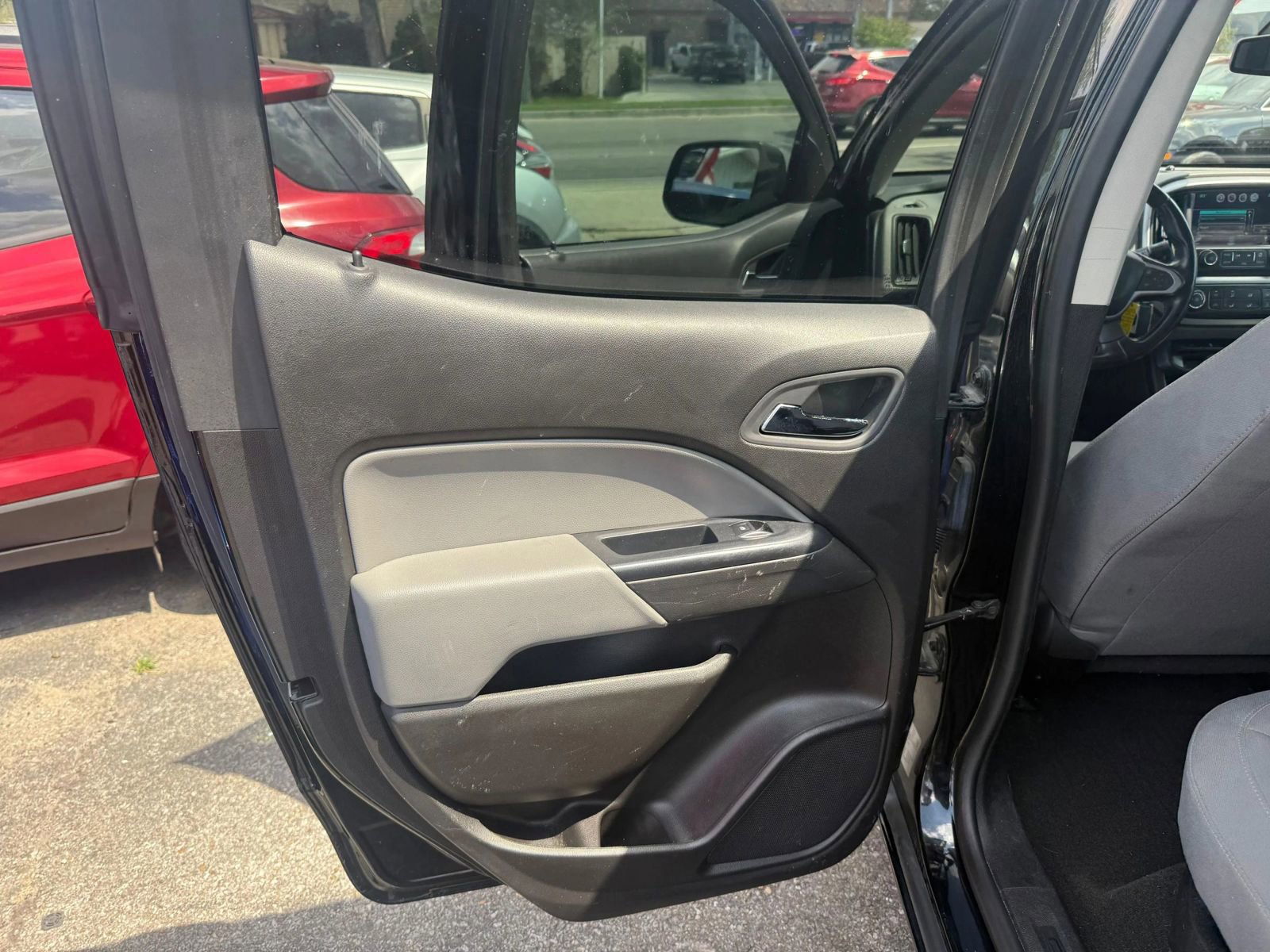 Used 2016 Chevrolet Colorado LT w/ LT Convenience Package RWD image 15