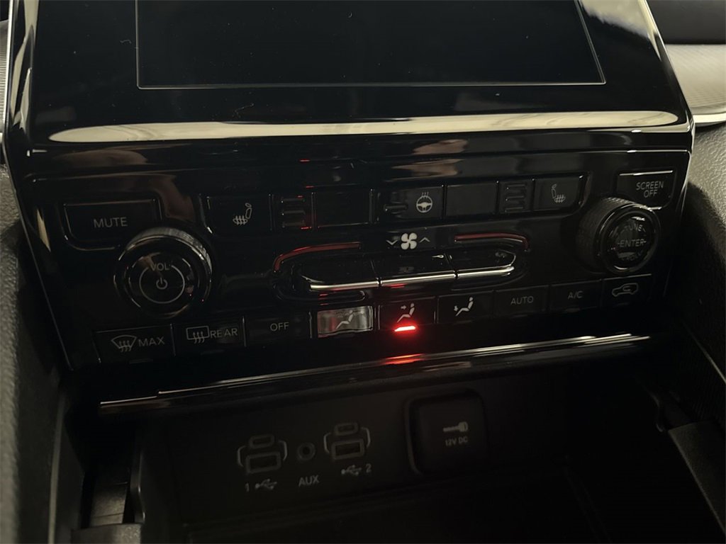 New 2025 Jeep Grand Cherokee Altitude image 13