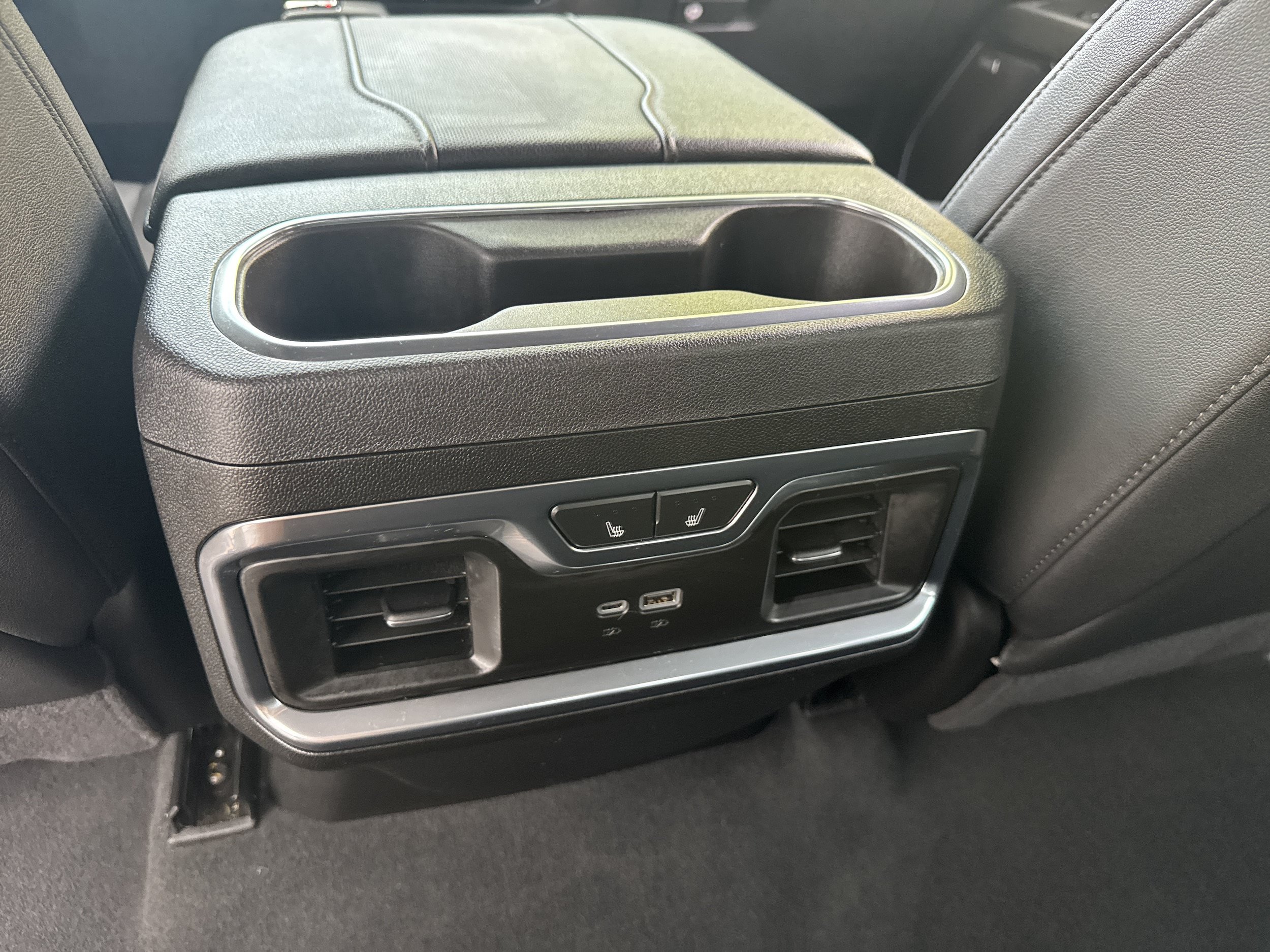 Used 2024 Chevrolet Silverado 1500 LTZ w/ LTZ Premium Package AWD/4WD image 18