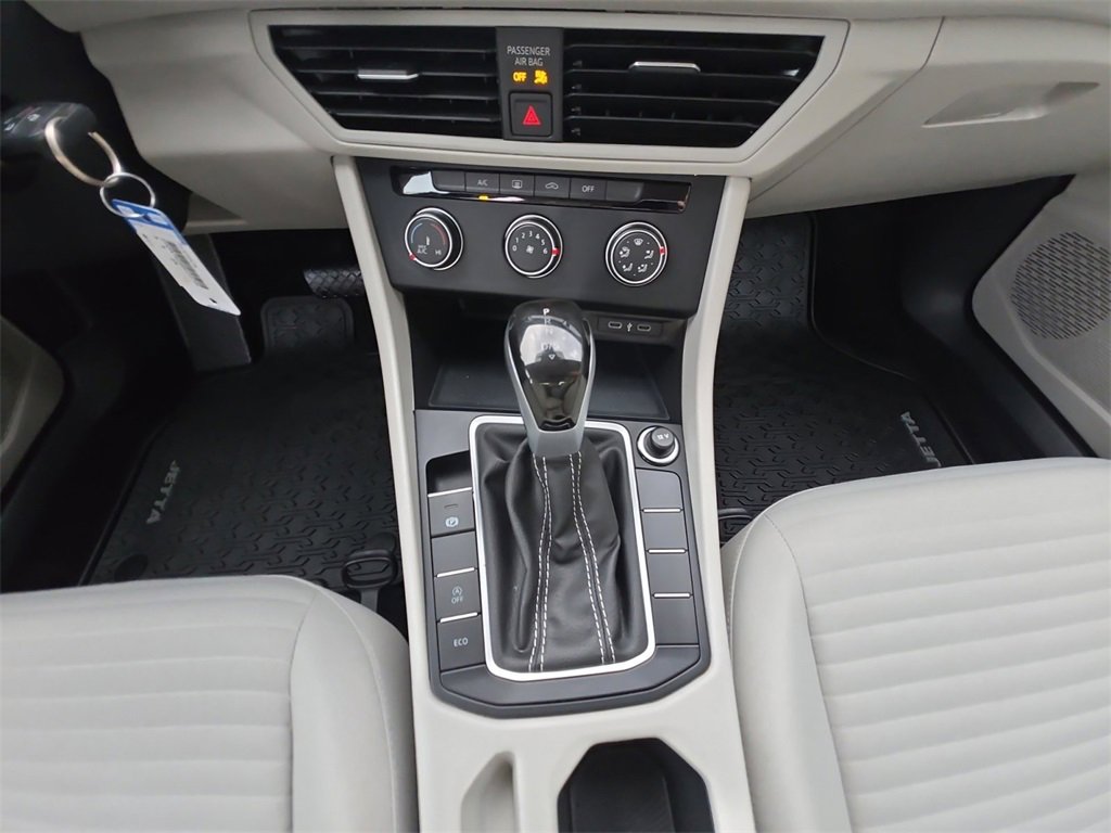 Used 2024 Volkswagen Jetta S image 11
