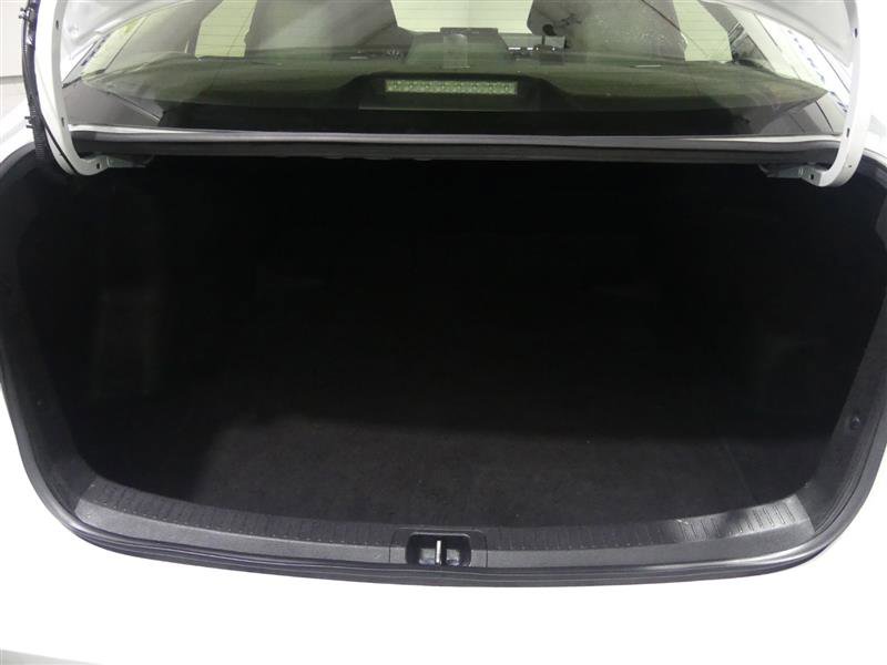 Used 2022 Toyota Corolla LE image 9
