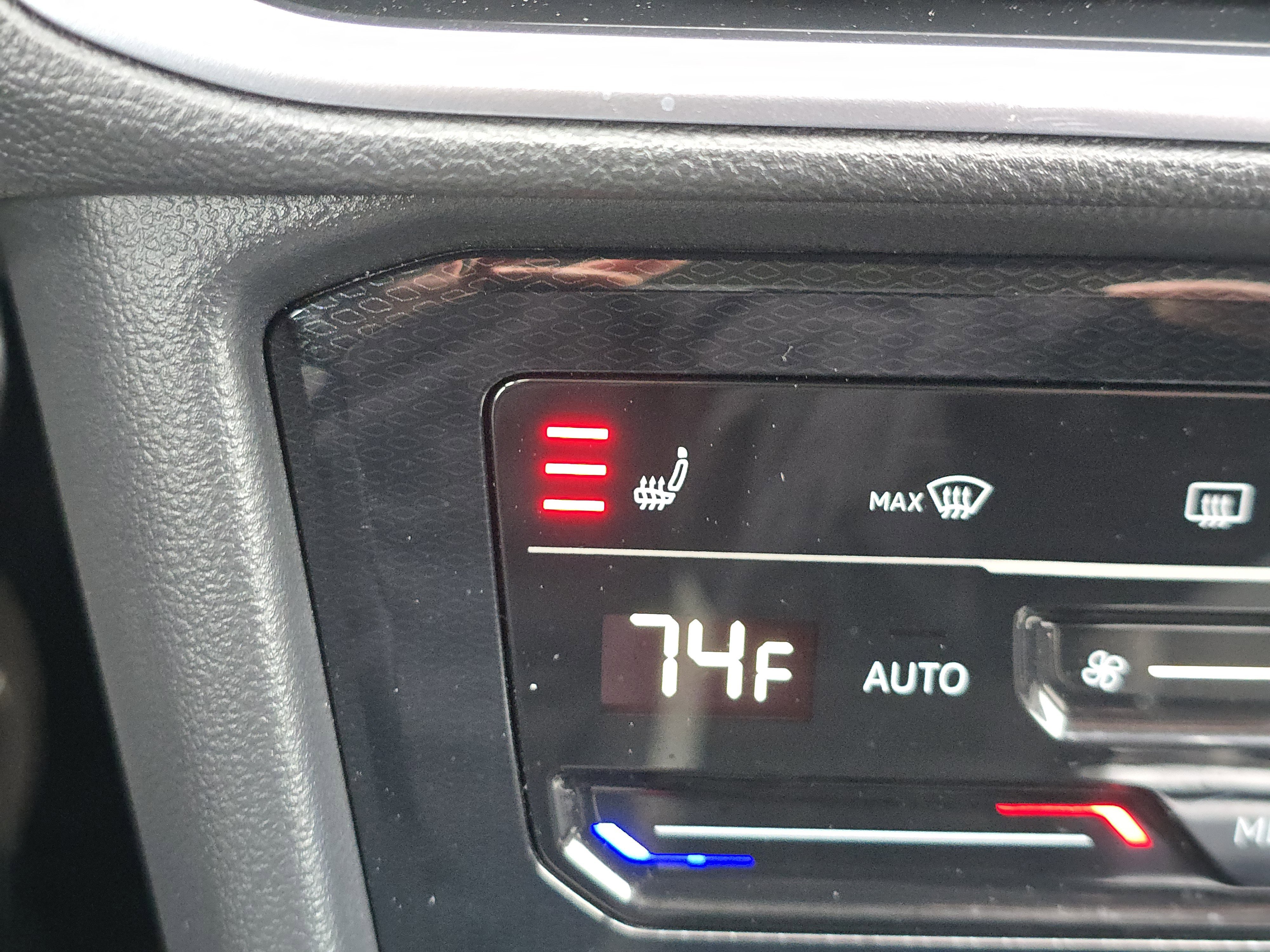 New 2025 Volkswagen Taos SE image 9