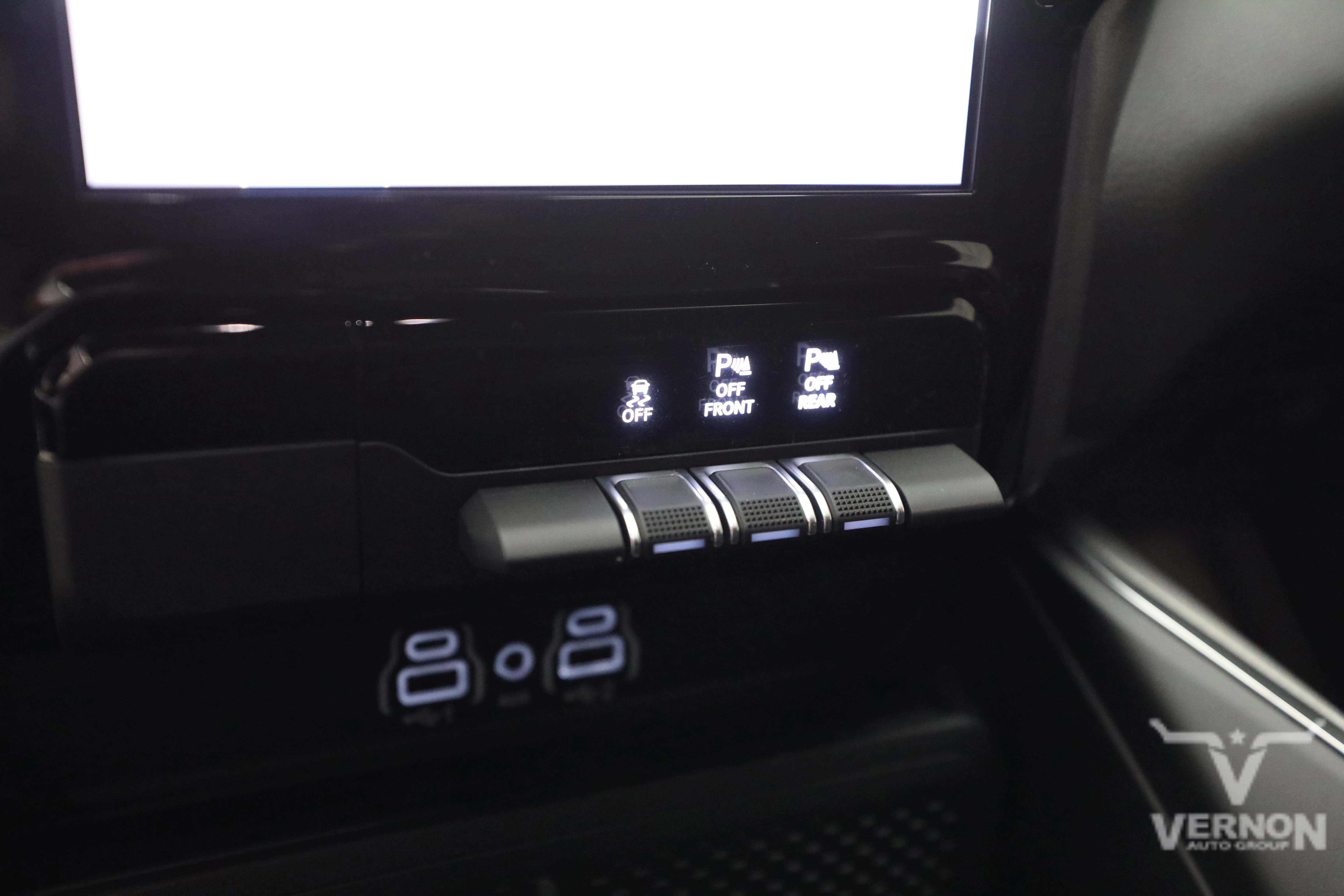 New 2026 RAM 1500 4x4 Crew Cab image 24