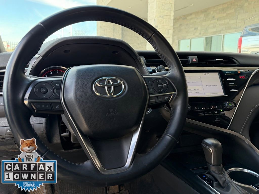 Used 2018 Toyota Camry XSE image 10