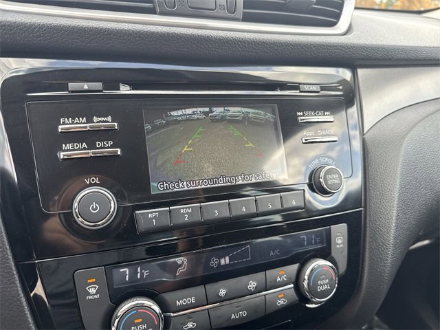 Used 2016 Nissan Rogue SV image 20