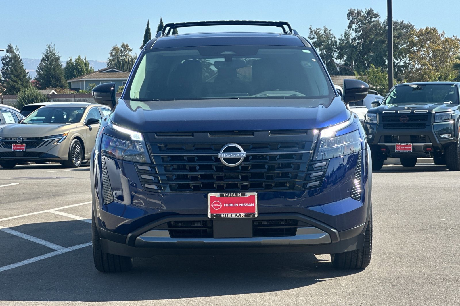 New 2026 Nissan Pathfinder Platinum AWD/4WD image 9