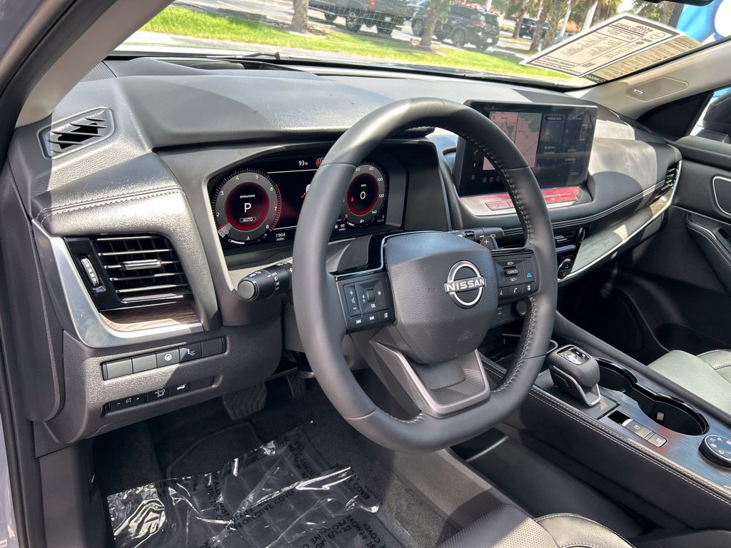 Certified 2026 Nissan Rogue Platinum w/ Platinum Premium Package AWD/4WD image 24