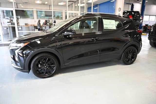 New 2027 Chevrolet Bolt RS w/ Technology Package FWD image 8