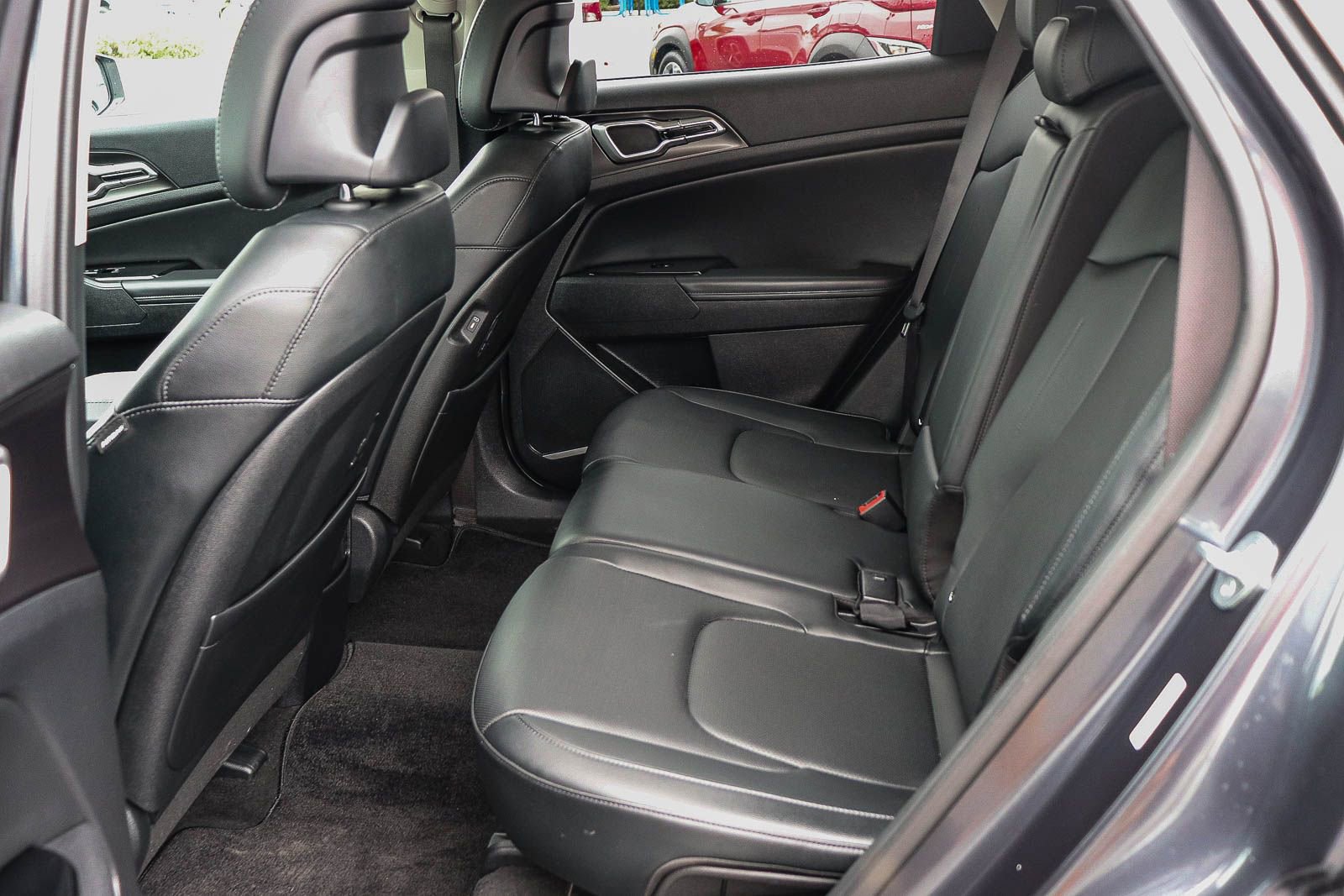 Used 2024 Kia Sportage EX FWD image 17