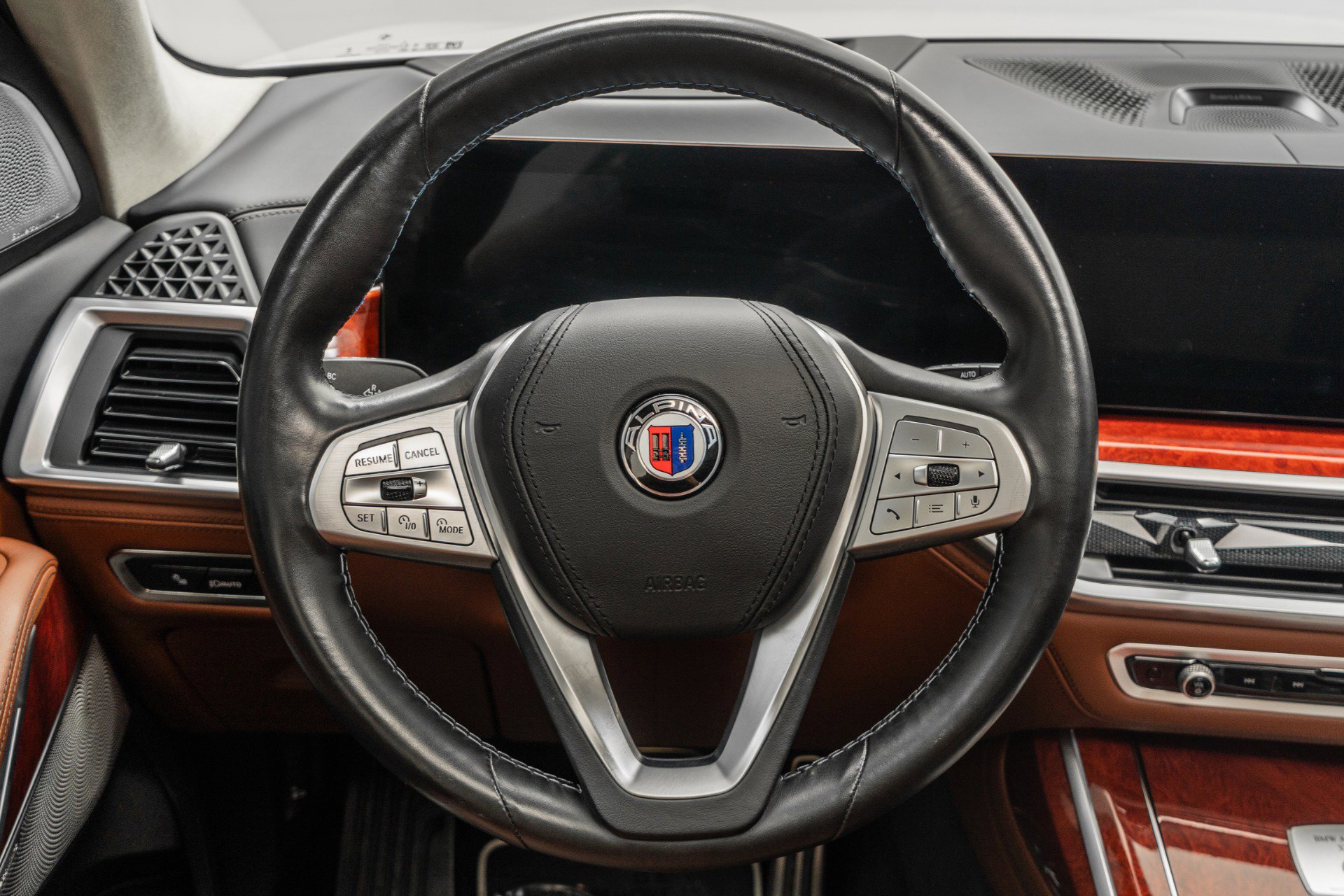 Used 2024 BMW ALPINA XB7 image 15