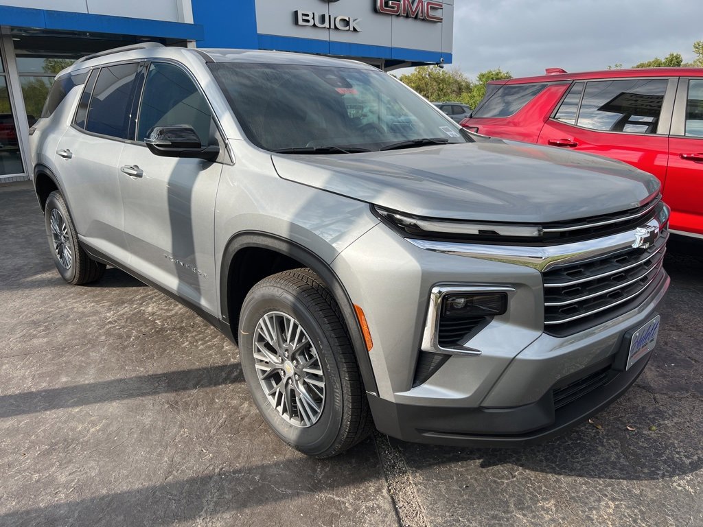 New 2026 Chevrolet Traverse LT w/ LPO, Floor Liner Package image 6