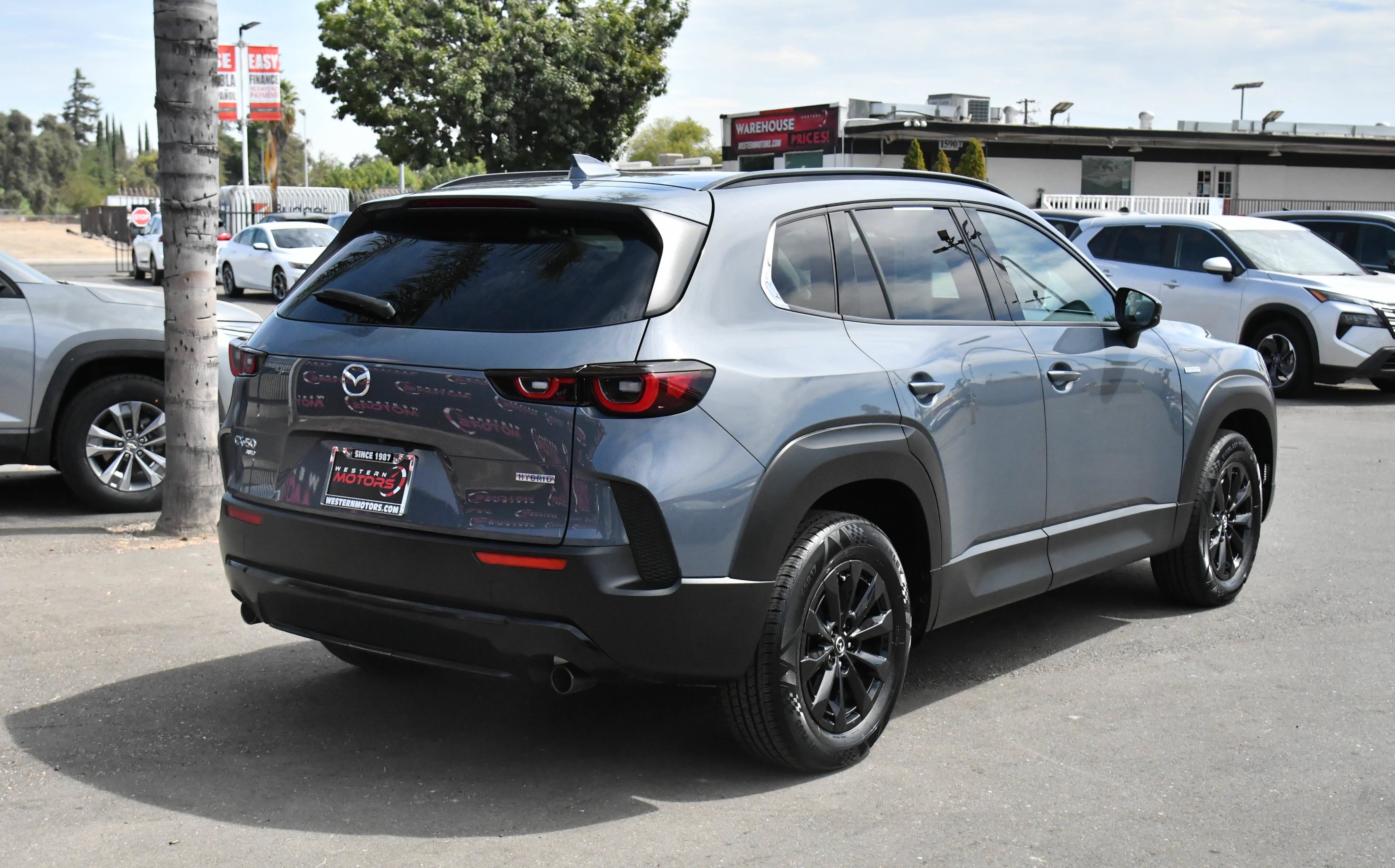 Used 2025 MAZDA CX-50 AWD 2.5 Hybrid w/ Premium Pkg image 8