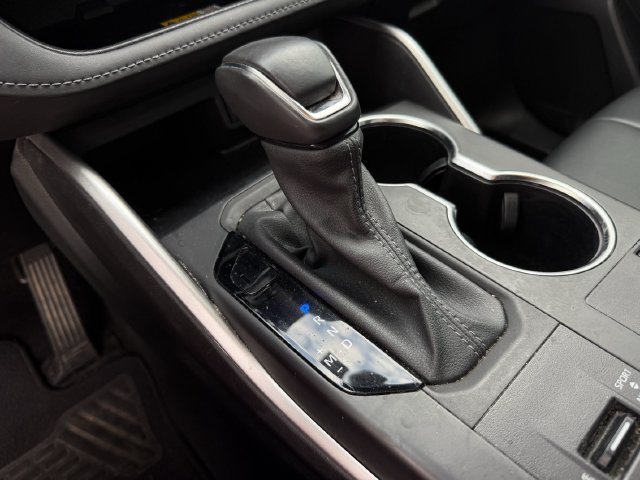 Used 2024 Toyota Highlander XSE FWD image 20