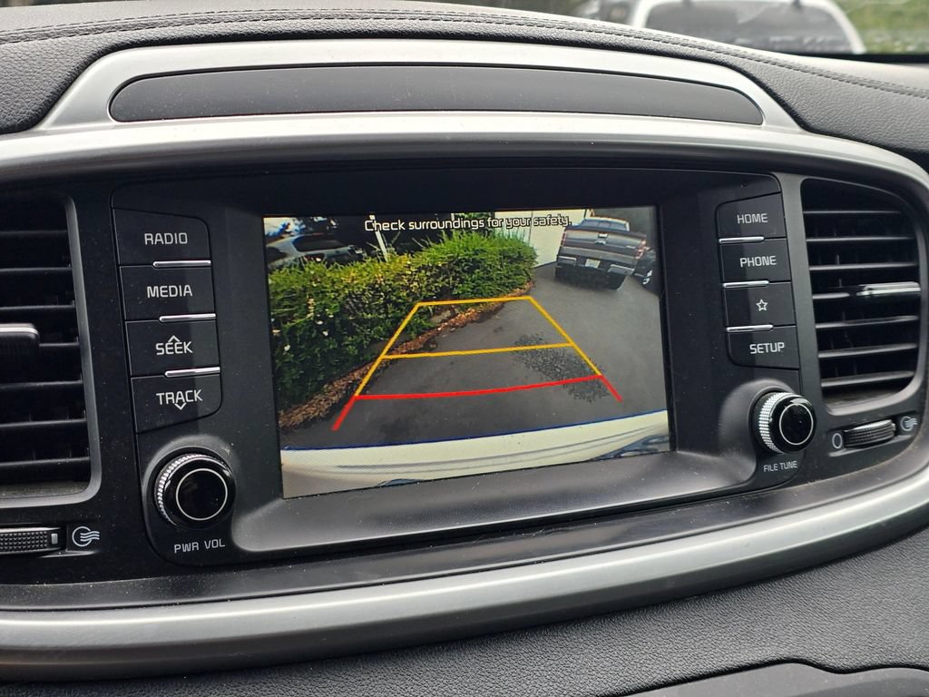 Used 2020 Kia Sorento FWD V6 image 16