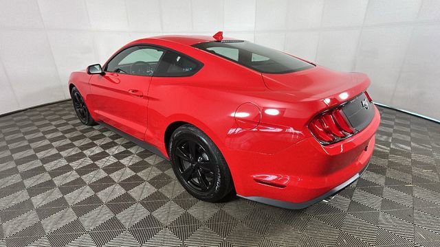 Used 2022 Ford Mustang Coupe RWD image 5