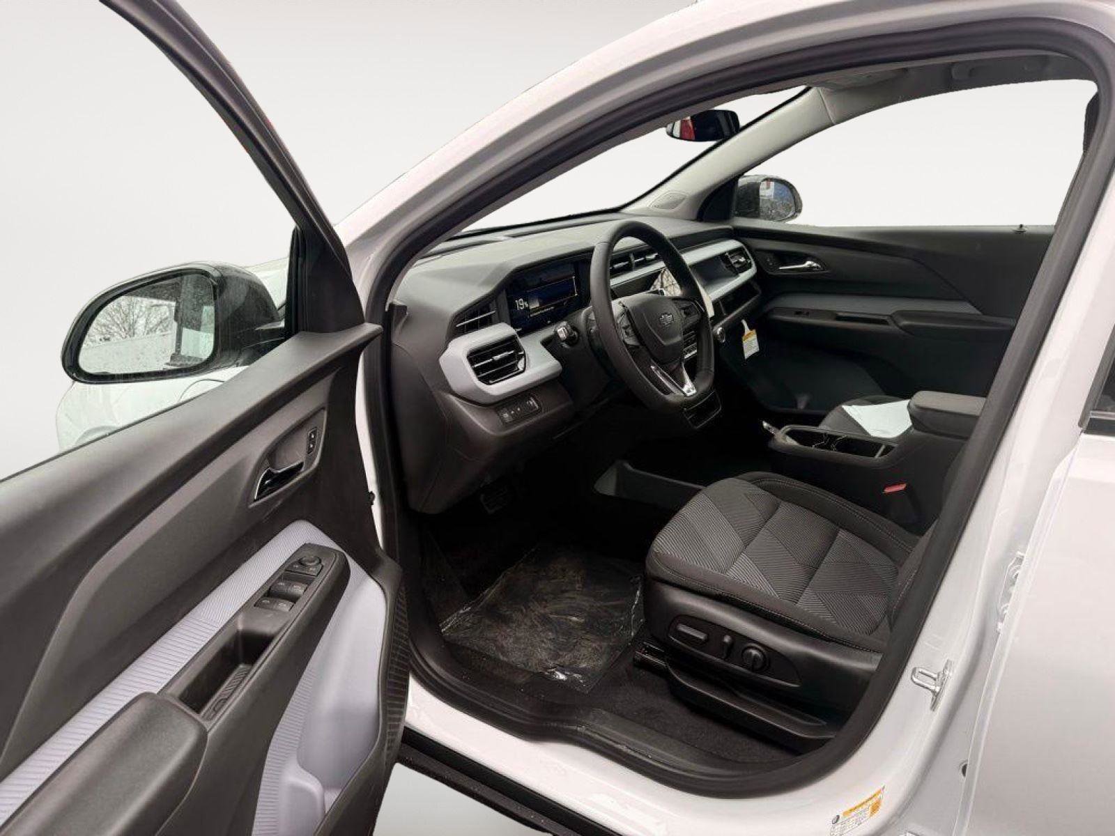 New 2027 Chevrolet Bolt LT w/ Comfort Package image 5