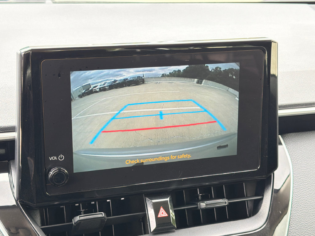 Used 2025 Toyota Corolla LE FWD image 32