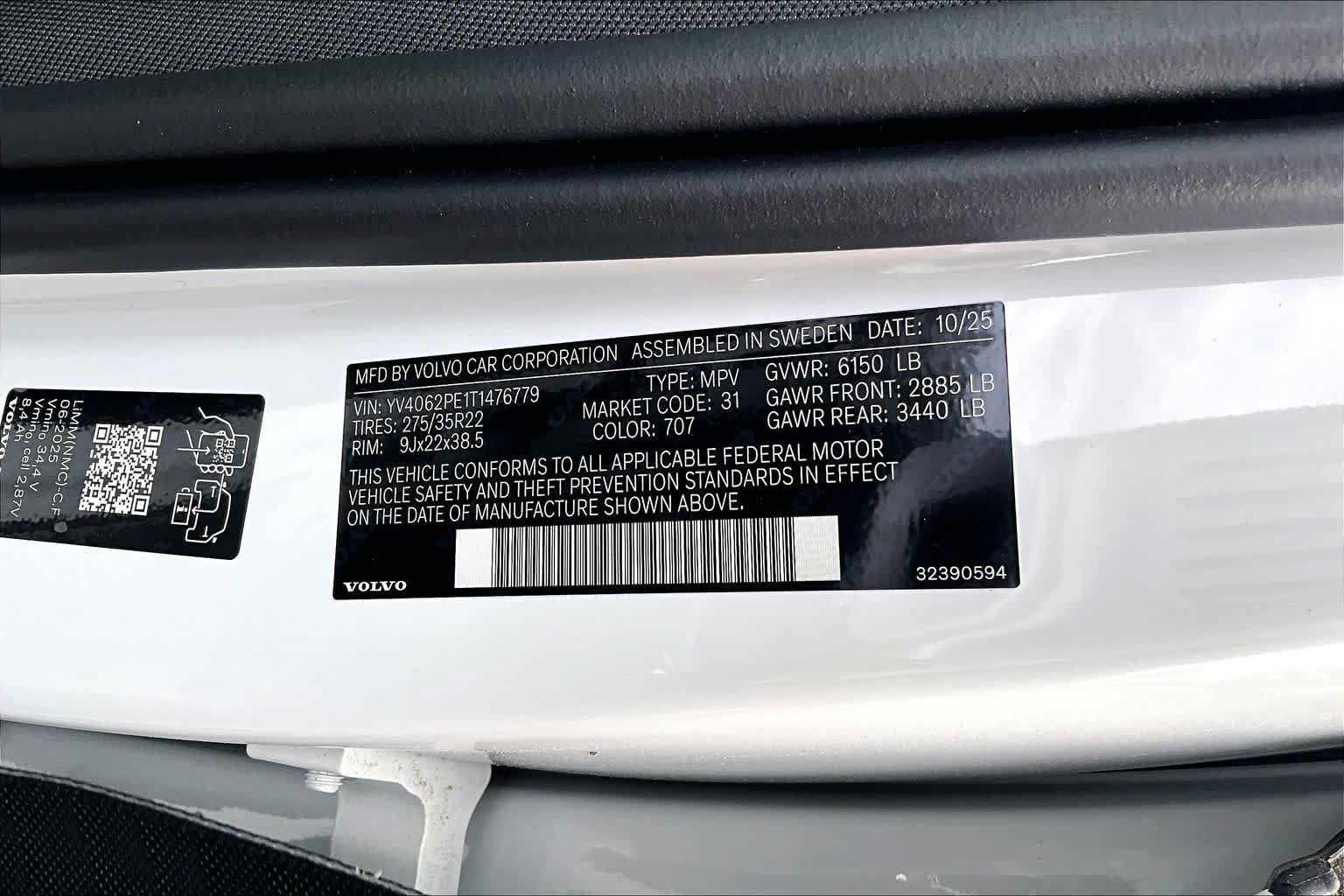 New 2026 Volvo XC90 B6 Plus w/ Protection Package Premier AWD/4WD image 12
