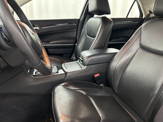 Used 2023 Chrysler 300 Touring L w/ Popular Equipment Group image 9