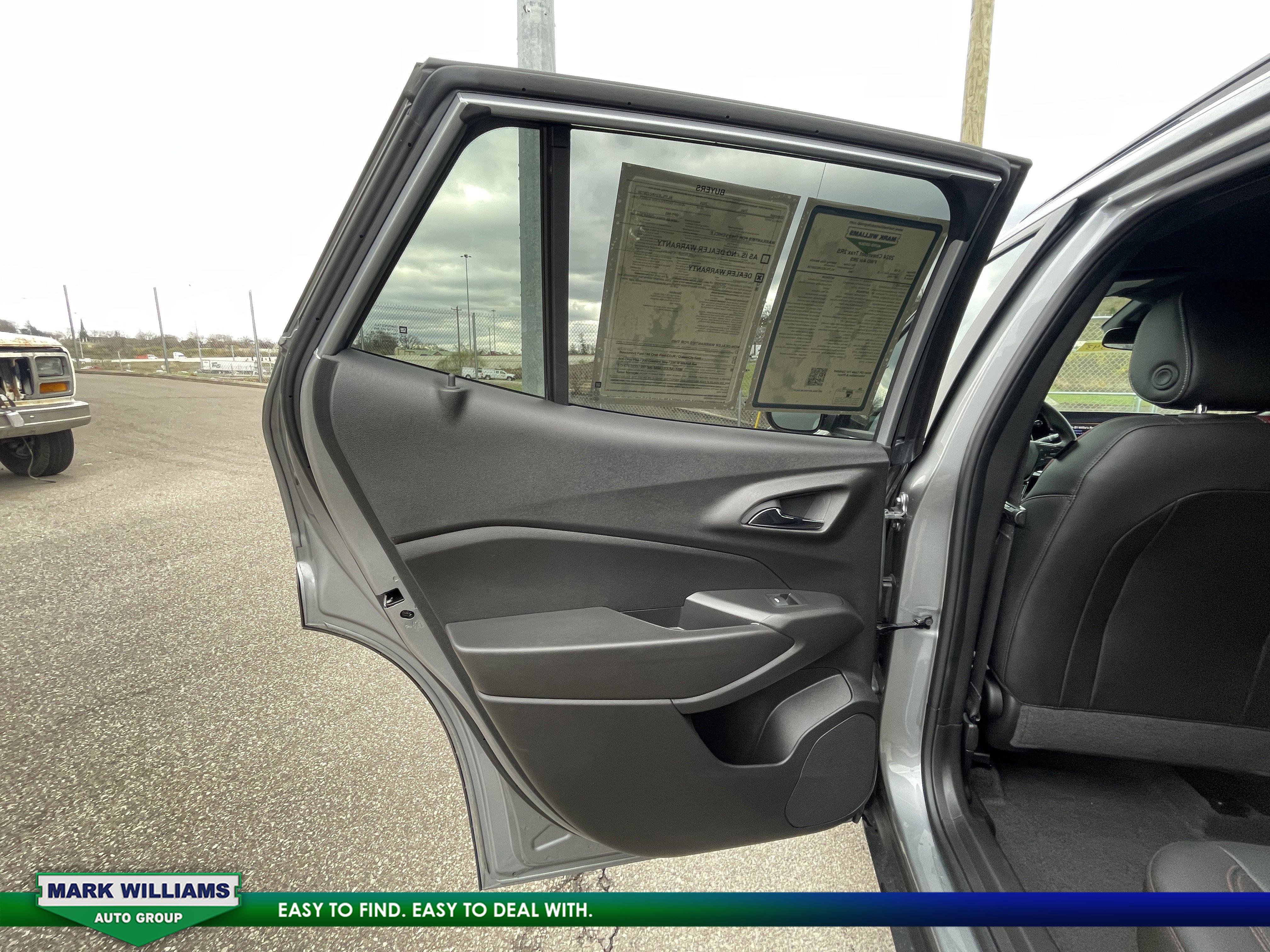 Used 2024 Chevrolet Trax RS image 27