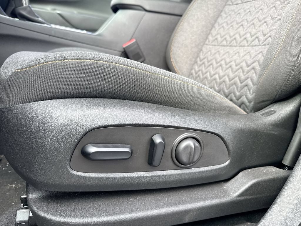 Used 2024 Chevrolet Equinox LT w/ LPO, Floor Liner Package FWD image 12