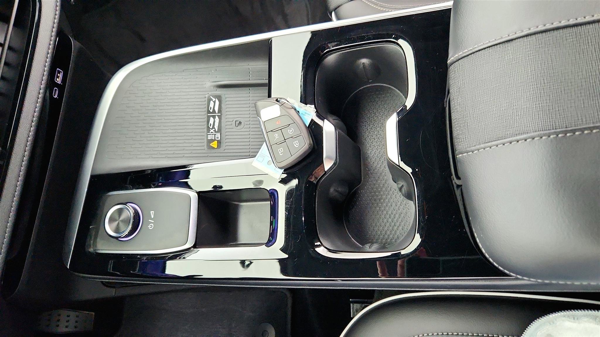 Used 2025 Buick Enclave Preferred image 31