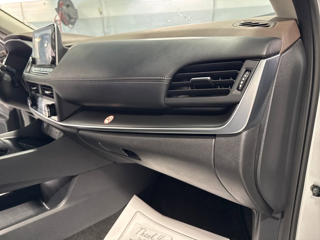 Used 2023 Nissan Rogue SV AWD/4WD image 30