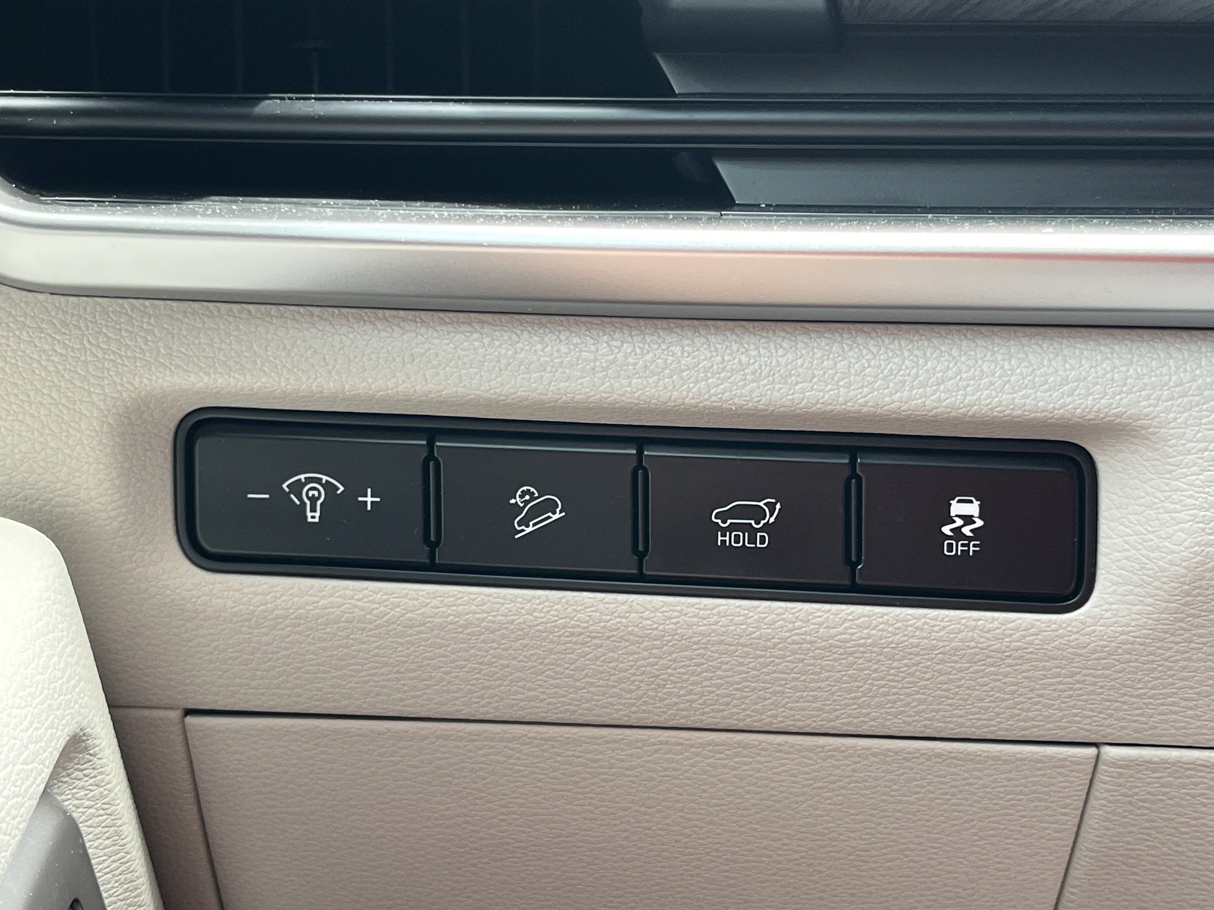 Used 2023 Kia Telluride EX w/ EX Captain's Chair Package image 15