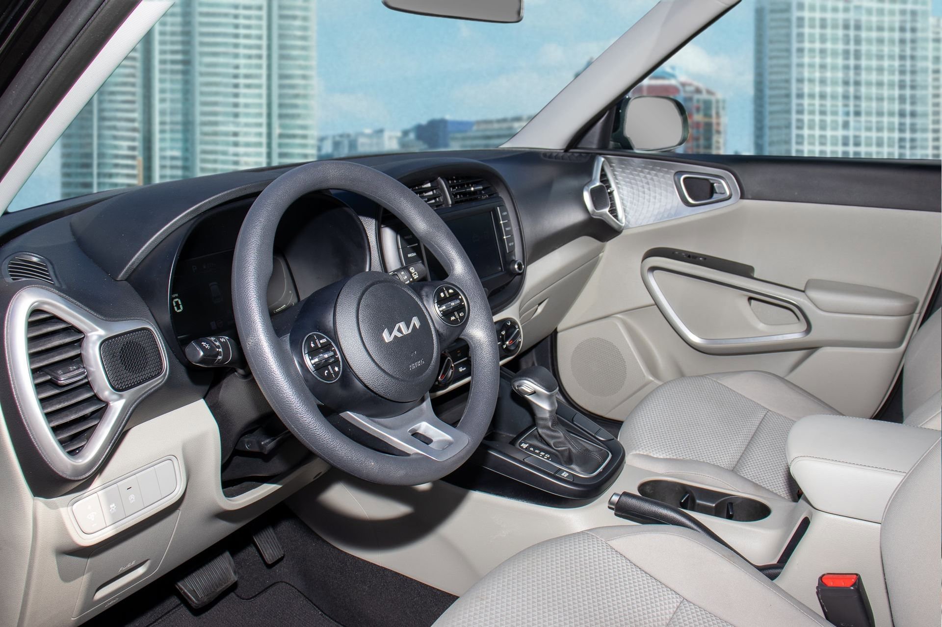 Used 2023 Kia Soul LX image 14