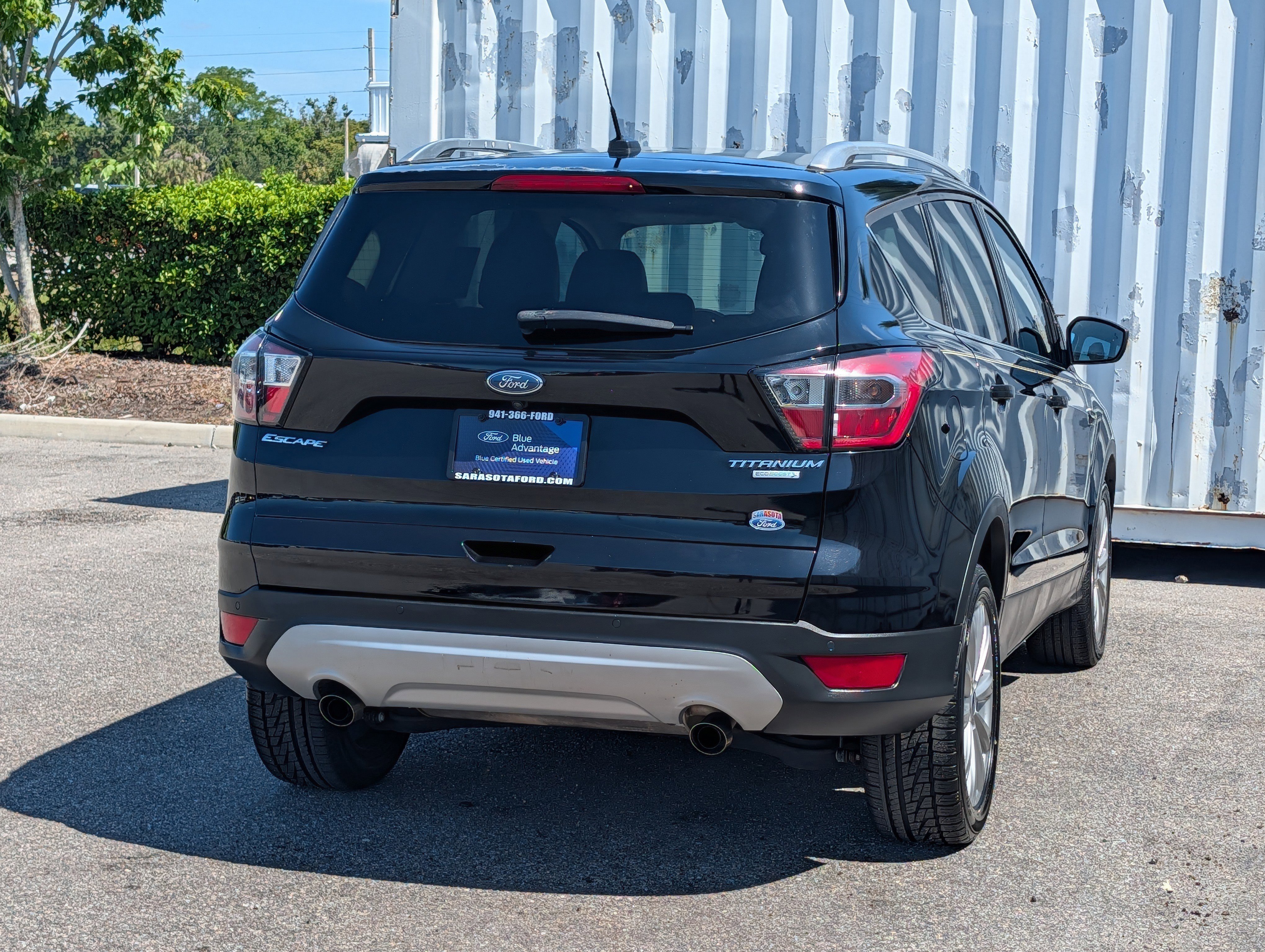Certified 2017 Ford Escape Titanium FWD image 4