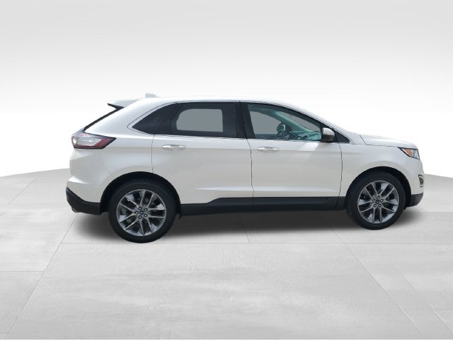 Used 2016 Ford Edge Titanium w/ Technology Package FWD image 3