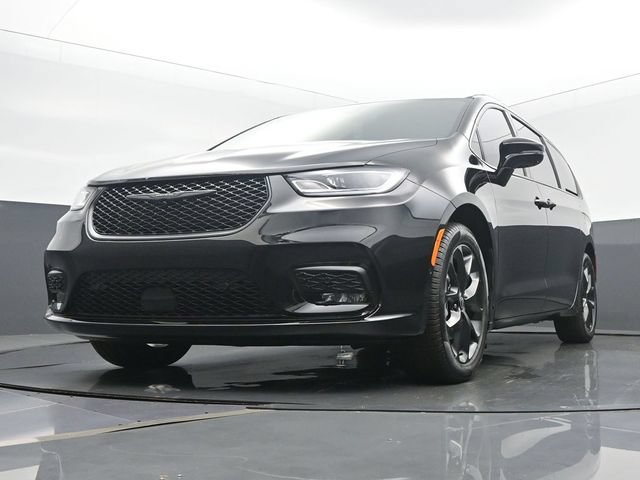 New 2025 Chrysler Pacifica Limited FWD image 46