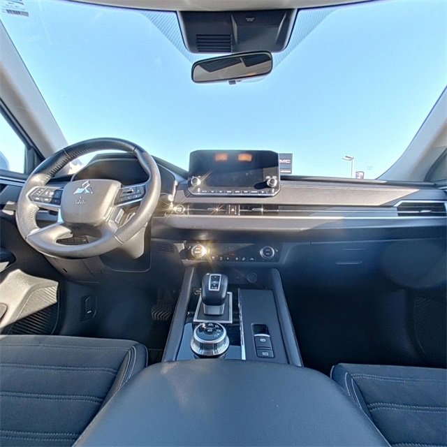 Used 2024 Mitsubishi Outlander SE image 26