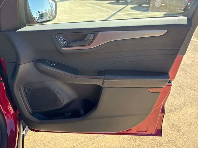 Used 2025 Ford Escape Active FWD image 18