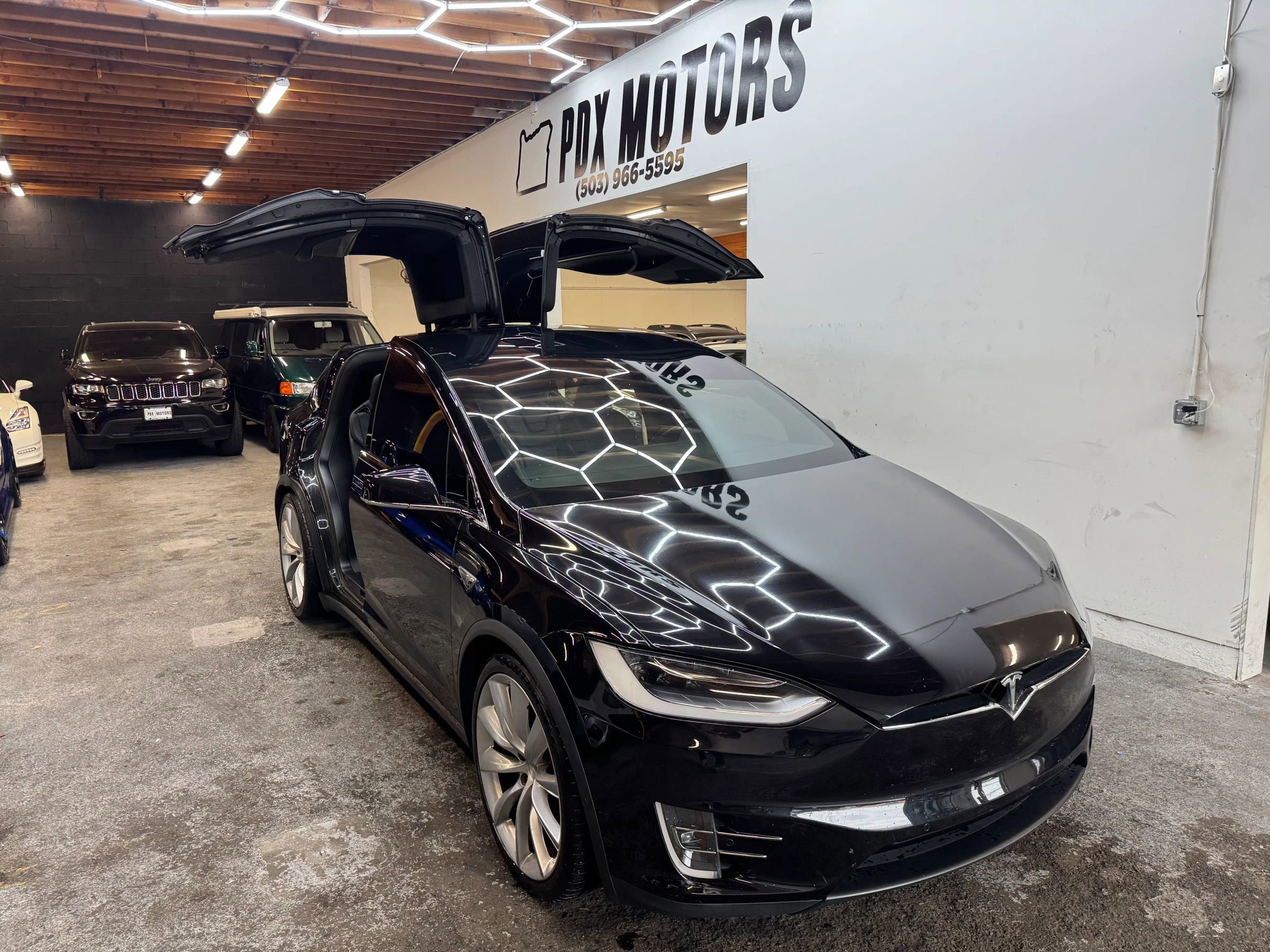 Used 2016 Tesla Model X 90D image 25