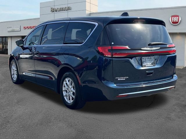 Used 2025 Chrysler Pacifica Select FWD image 5
