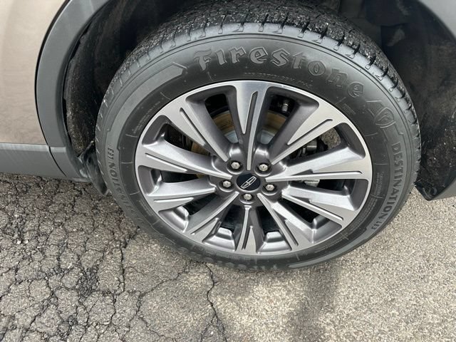 Used 2020 Lincoln Corsair Reserve w/ Equipment Group 202A AWD/4WD image 12