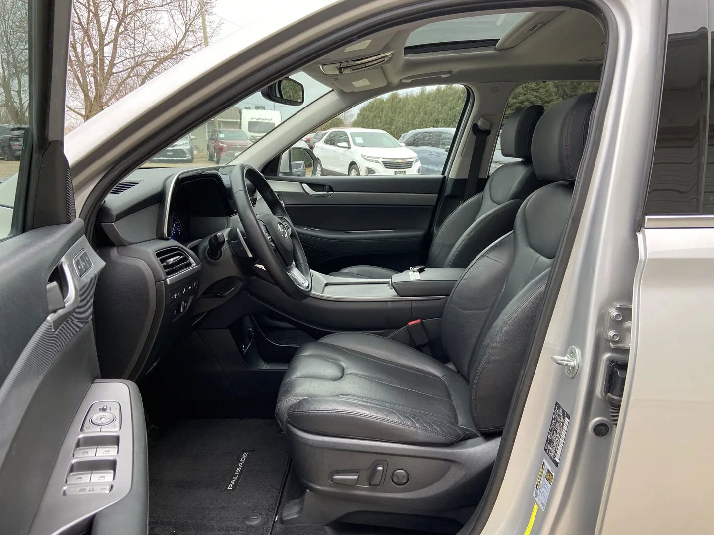 Used 2022 Hyundai Palisade SEL w/ 8P Bench Seat Package image 12