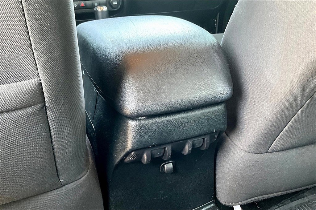 Used 2018 Jeep Wrangler Unlimited Sahara image 10