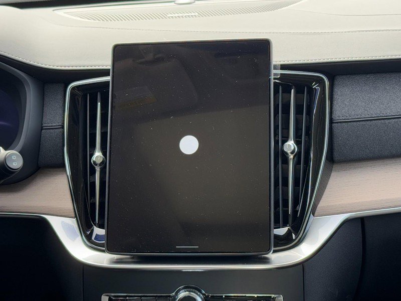 New 2026 Volvo XC90 B5 Plus w/ Protection Package image 8