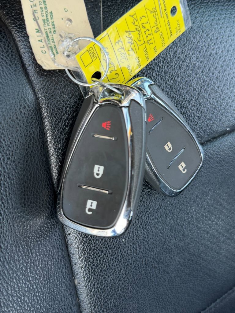 Used 2023 Chevrolet Traverse LT image 35