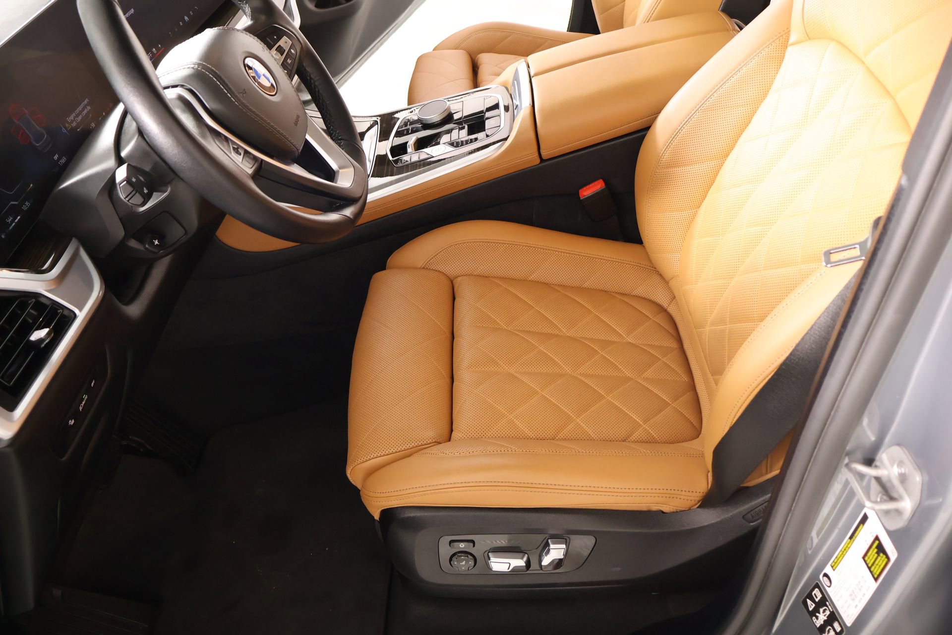 Used 2026 BMW X5 xDrive40i AWD/4WD image 12