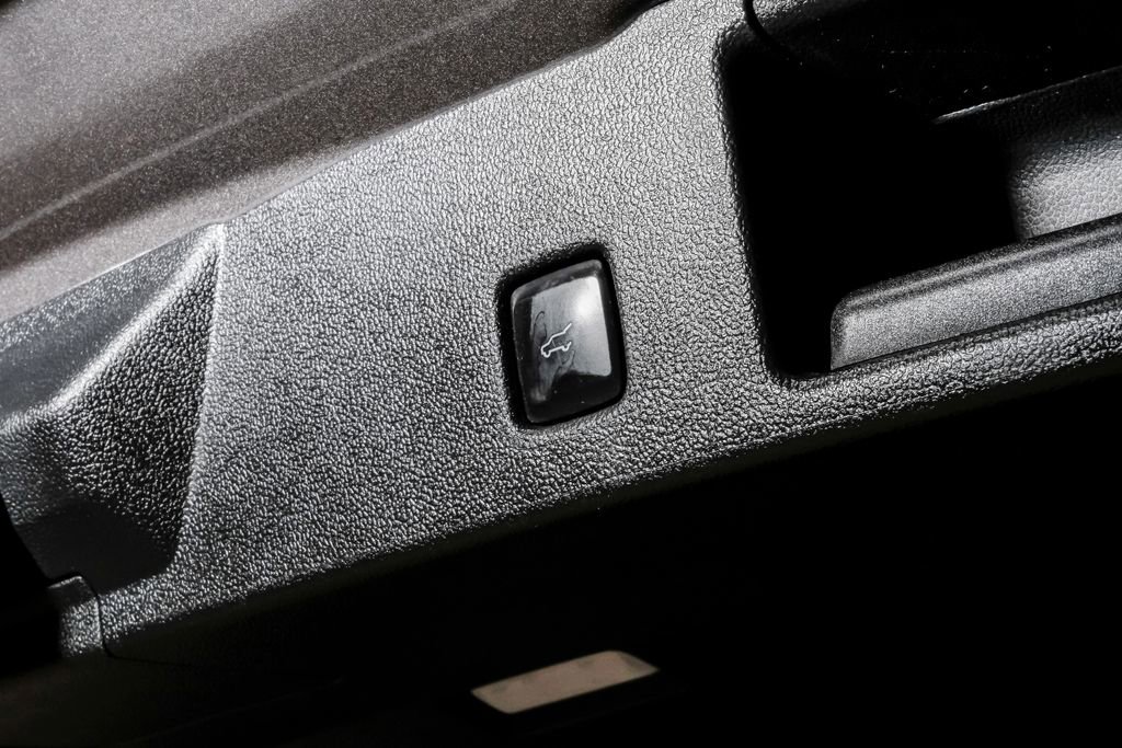 Used 2021 Ford Escape SEL image 64