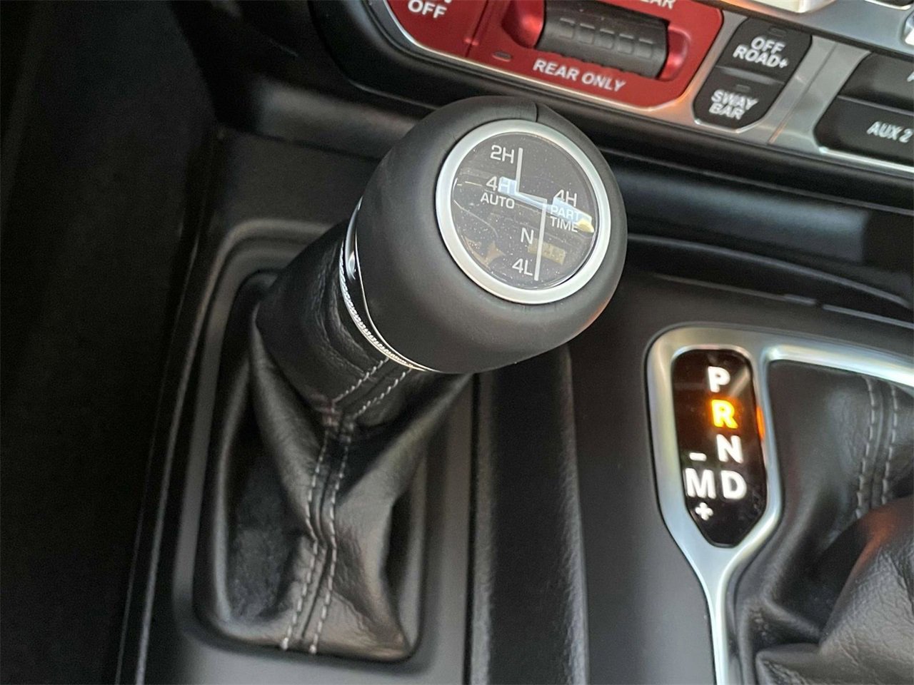 New 2025 Jeep Gladiator Rubicon image 23